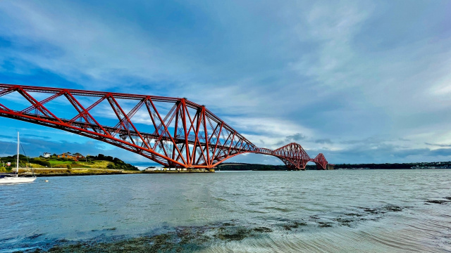 South Queensferry (optional stop)