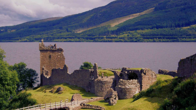 Inverness, Loch Ness and Urquhart Castle